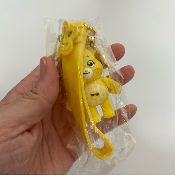 Care Bears Rubber Keychain 6 Different Colors NEW - Picture 3 of 15